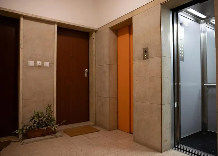 Апартаменти Modern T1 In